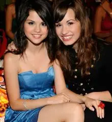 Selena Gomez Scene - selenka a demi.jpg